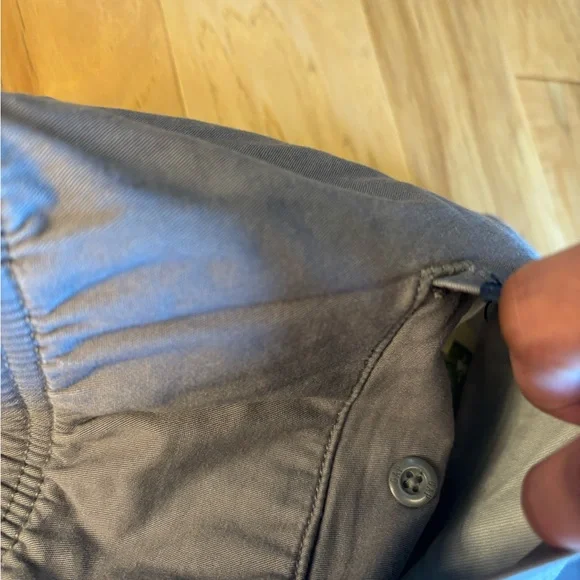 GAP Gray Cargo Relaxed Fit Joggers - Picture 6 of 11